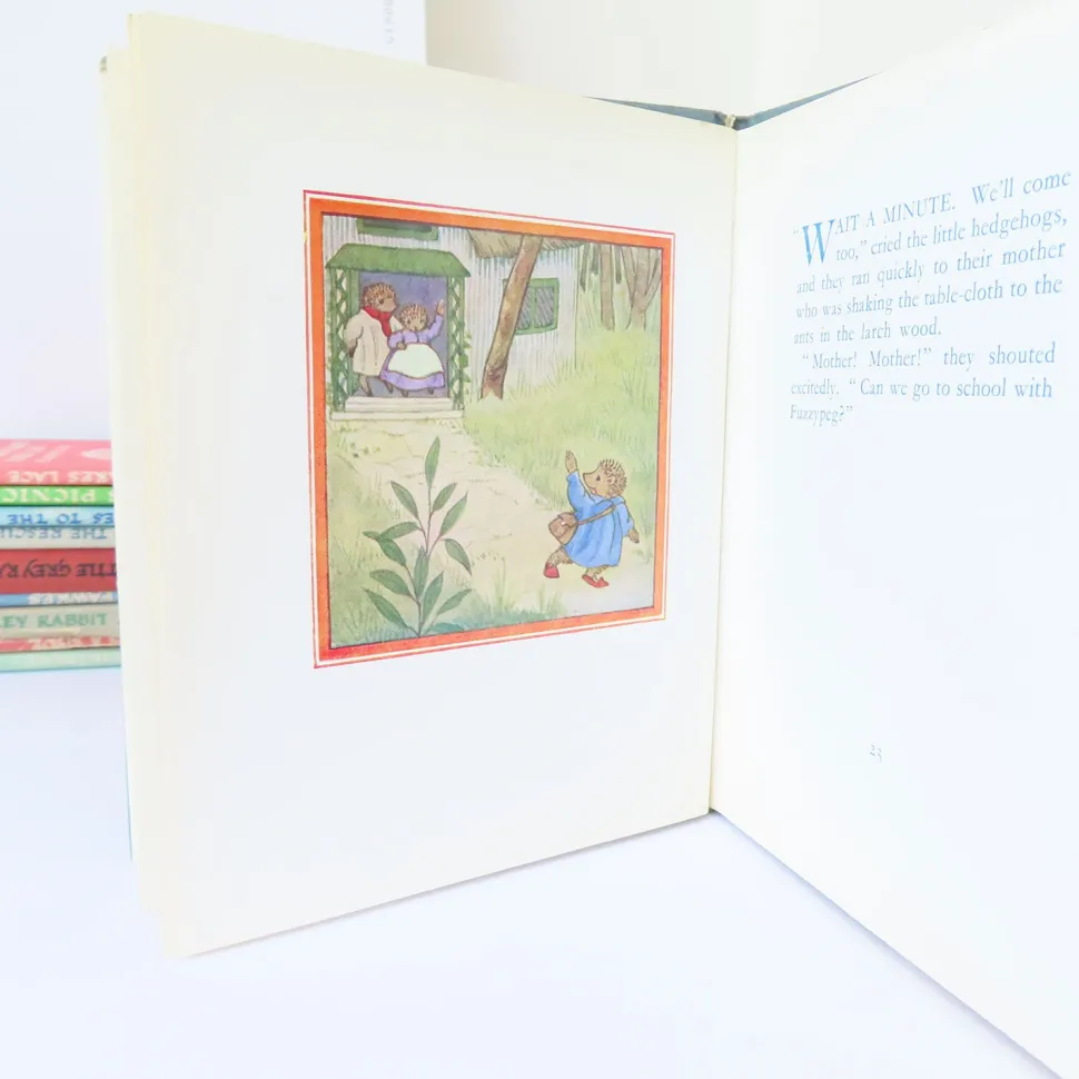 VINTAGE book - Fuzzypeg Goes to School (1970)