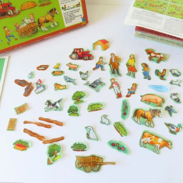 VINTAGE Fuzzy-Felt play set - Farm