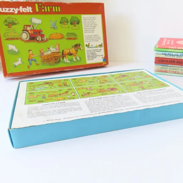 VINTAGE Fuzzy-Felt play set - Farm