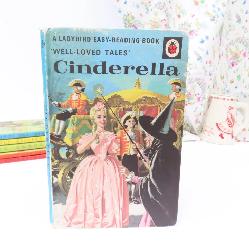 vintage_ladybird_book___c_0.webp VINTAGE Ladybird book - Cinderella (mid 1970s)