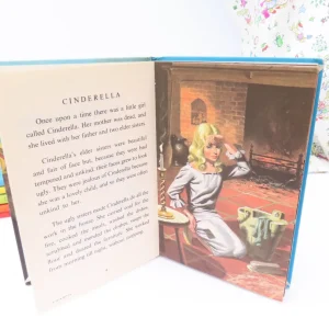 VINTAGE Ladybird book - Cinderella (mid 1970s)