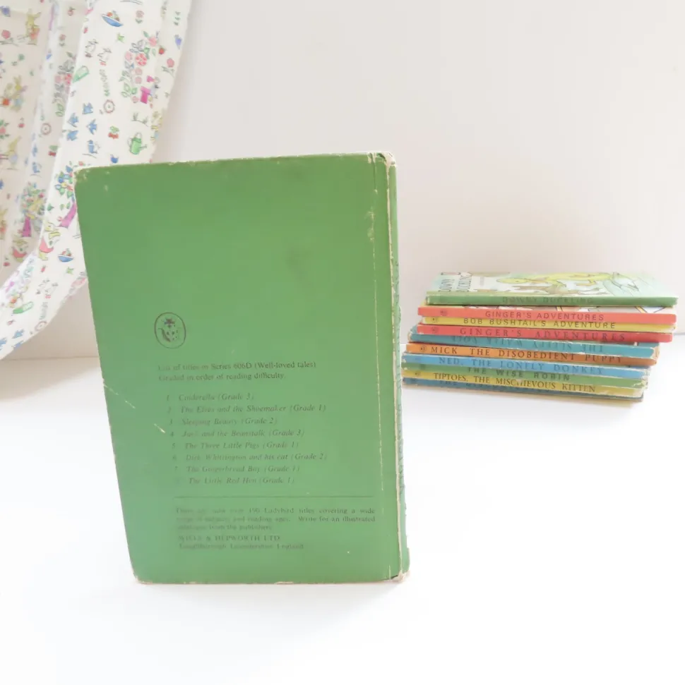 vintage_ladybird_book___j_2.webp VINTAGE Ladybird book - Jack and the Beanstalk (mid 1960s)