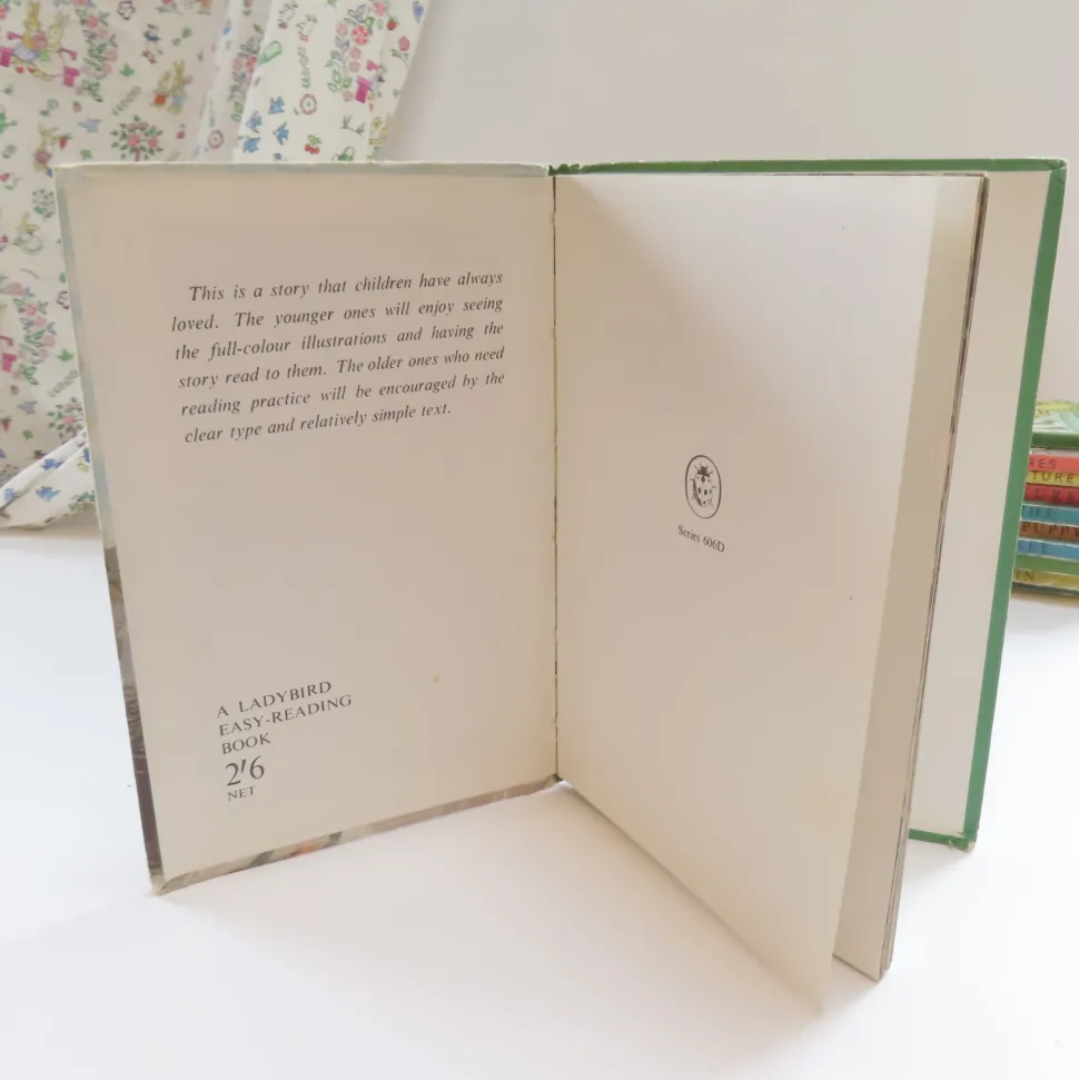 vintage_ladybird_book___j_3.webp VINTAGE Ladybird book - Jack and the Beanstalk (mid 1960s)