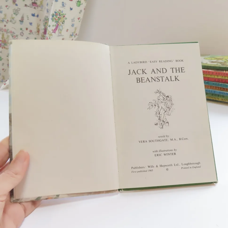 vintage_ladybird_book___j_4.webp VINTAGE Ladybird book - Jack and the Beanstalk (mid 1960s)