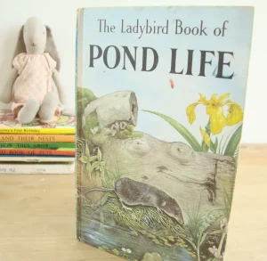 VINTAGE Ladybird book - Pond Life (1966)