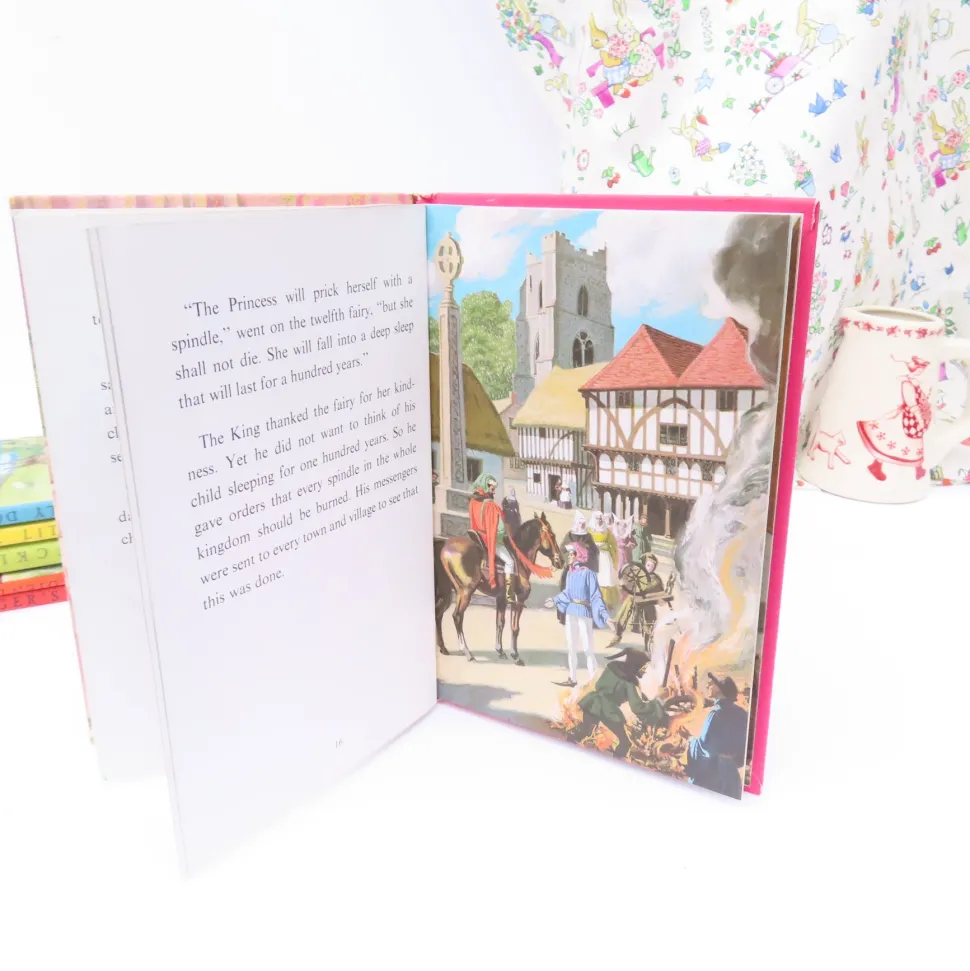 VINTAGE Ladybird book - Sleeping Beauty (late 1970s)