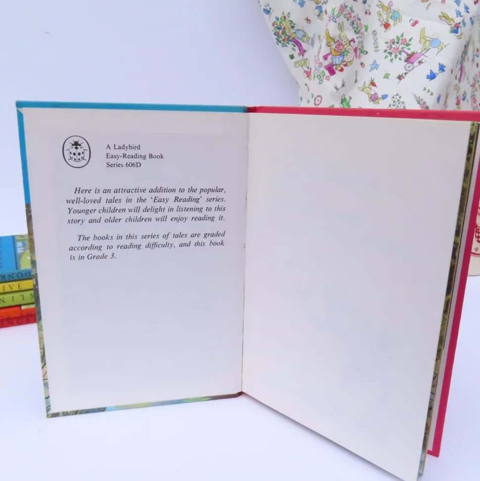 vintage_ladybird_book___t_2-1.webp VINTAGE Ladybird book - The Princess and the Frog (late 1970s)