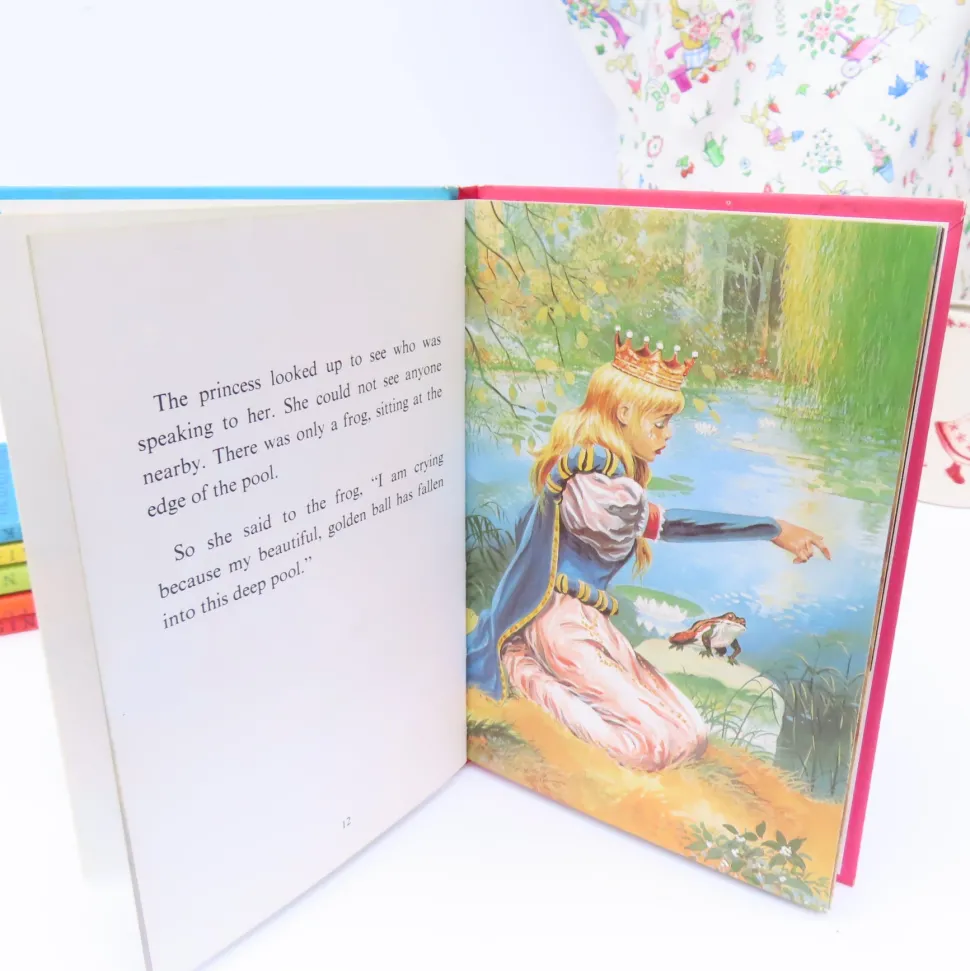 vintage_ladybird_book___t_5-1.webp VINTAGE Ladybird book - The Princess and the Frog (late 1970s)