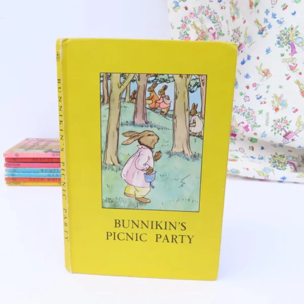 VINTAGE Ladybird book - Bunnikin's Picnic Party (1971)