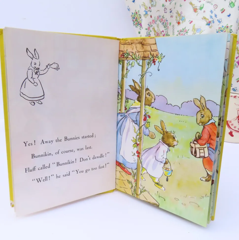 vintage_ladybird_book__bu_1.webp VINTAGE Ladybird book - Bunnikin's Picnic Party (1971)