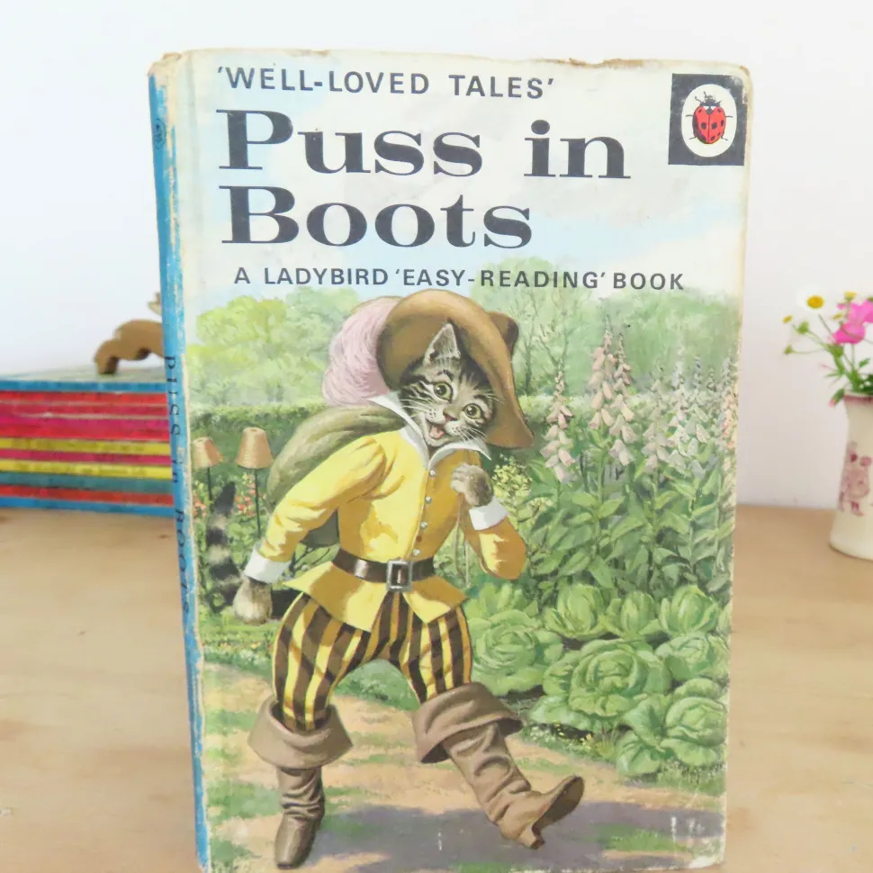 VINTAGE Ladybird book - Puss in Boots (1970s)