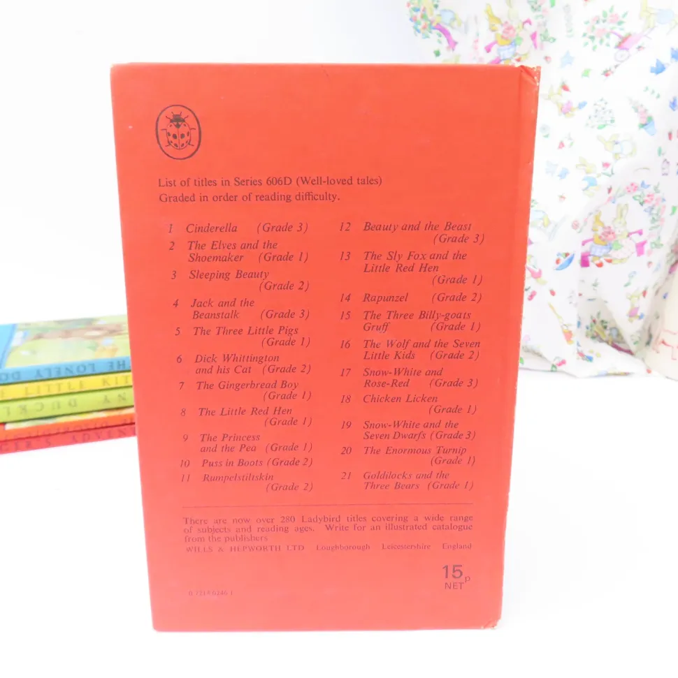 vintage_ladybird_book__sn_1.webp VINTAGE Ladybird book - Snow-White and Rose-Red (early 1970s)